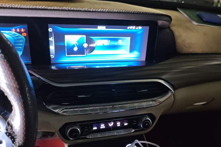 Used Bestune T77 2019 230 TID Automatic Prestige Version China VI Emission Standard
