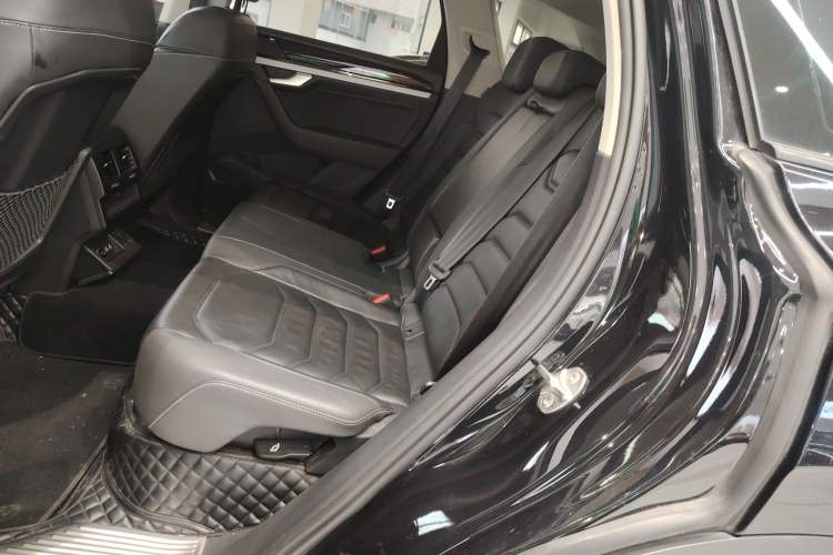 Used Volkswagen Touareg 2020 2.0 TSI RuiShang Edition China VI Standard
