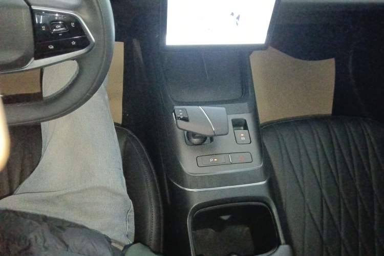 Used Changan Eado DD 2023 Blue Whale NE 1.5T GDI DCT Navigation Model