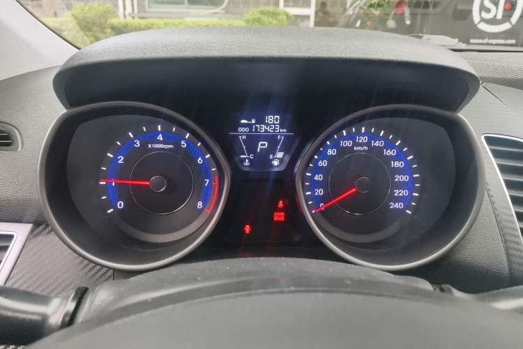Used Hyundai Elantra (5th Generation / Langdong) 2016 1.6L Automatic Smart Version Instrument Cluster