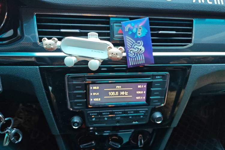 Used Volkswagen C-TREK 2017 230TSI DSG Comfort Version
