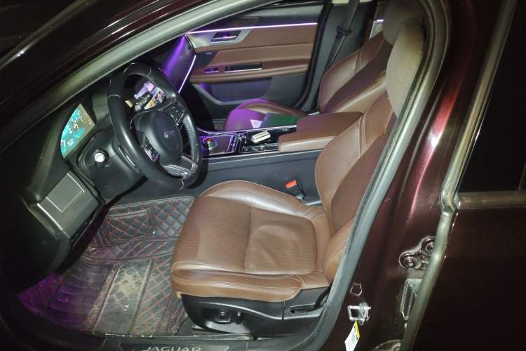 Used Jaguar XFL 2018 XFL 2.0T 250 PS Premium Edition
