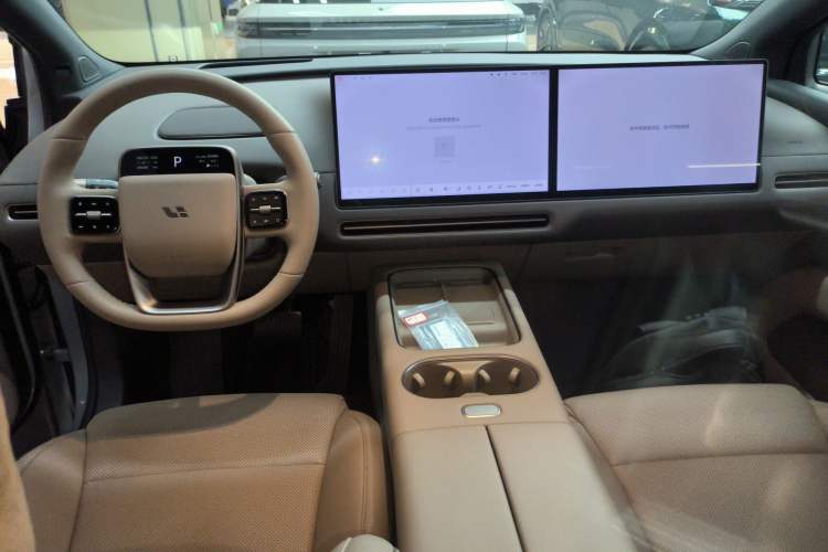 Used Li Auto i6 2025 Model Two-Wheel-Drive Standard Type