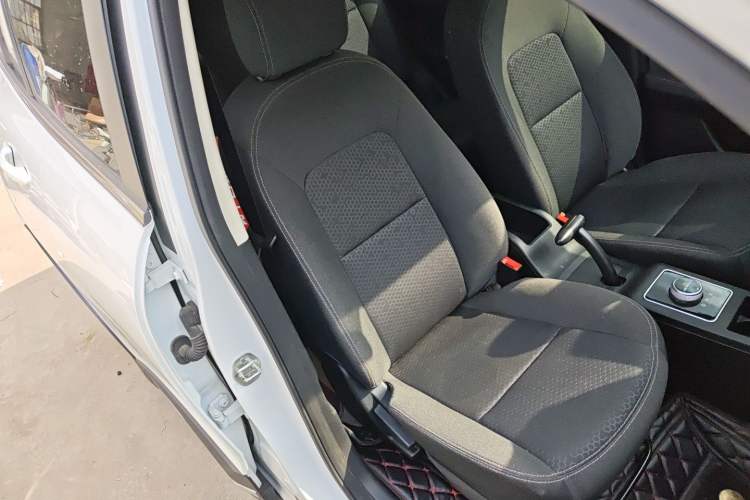 Used Dayun Yuehu 2022 30.66 kWh Two-Wheel Drive Standard Version Right Front Seat