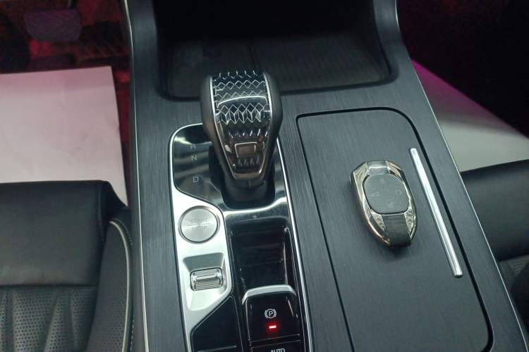 Used GAC Trumpchi GS8 2022 Linghang Series 2.0 TGDI Two-Wheel-Drive Luxury Smart Connectivity Version (7 Seats)