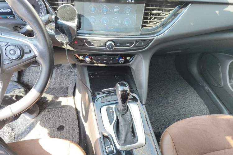 Used Buick Regal 2019 20T Elite Version China VI Standard