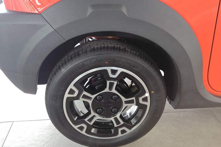 Used Geely Galaxy Panda 2025 210km Panda Rider Right Rear Wheel Hub