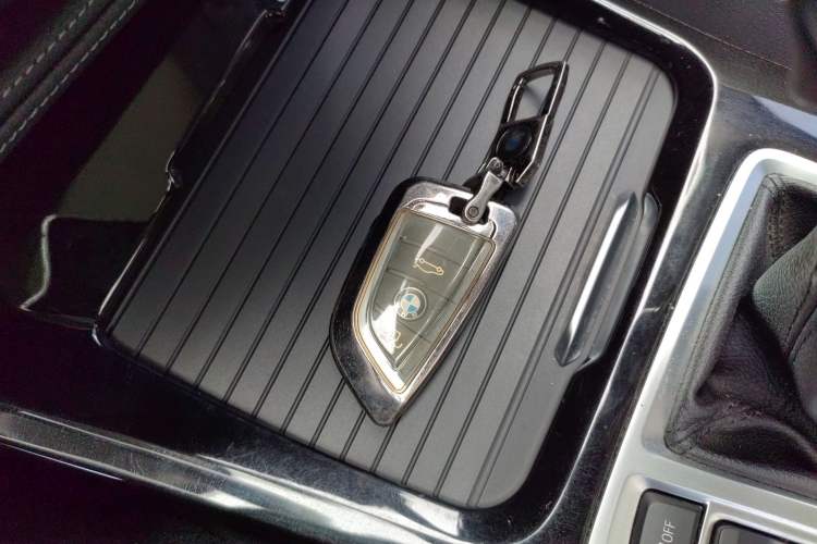 Used BMW 1 Series 2017 118i Sport Edition Vehicle Key