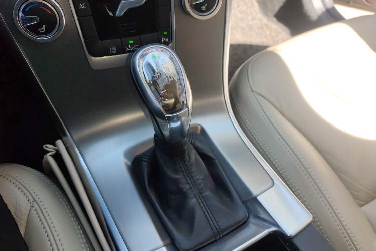 Used Volvo XC60 2013 T5 Zhiya Edition Gear Lever