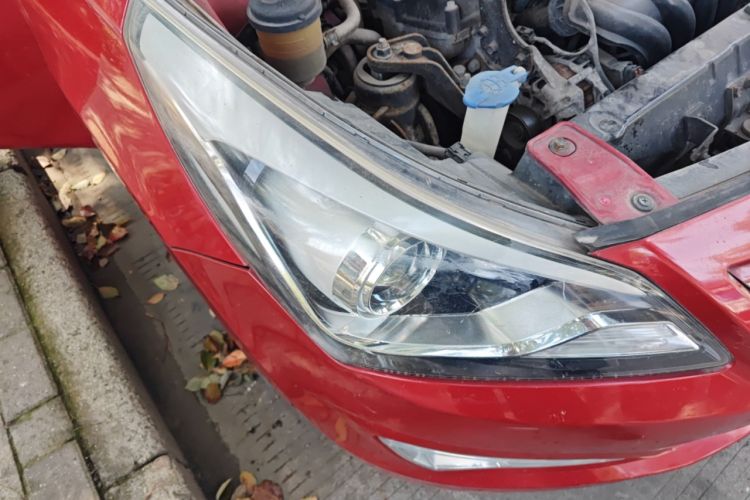 Used Hyundai Verna (older generation) 2014 1.4L Manual Top-Tier Model TOP
