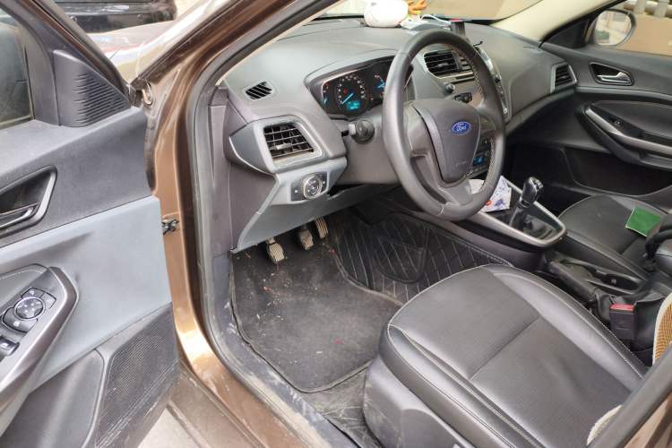 Used Ford Escort 2015 1.5L Manual Fashion Edition Driver Seat