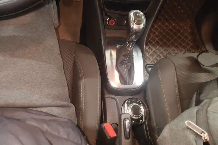 Used Buick Encore 2014 1.4T Automatic Two-Wheel Drive Urban Elite Model