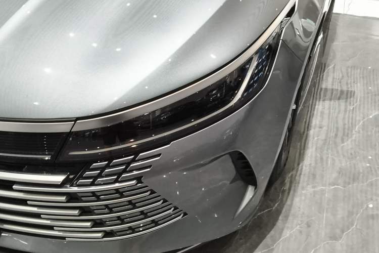 Used BYD Destroyer 05 2024 HONOR Edition DM-i 55KM Luxury Model Left Front Headlight