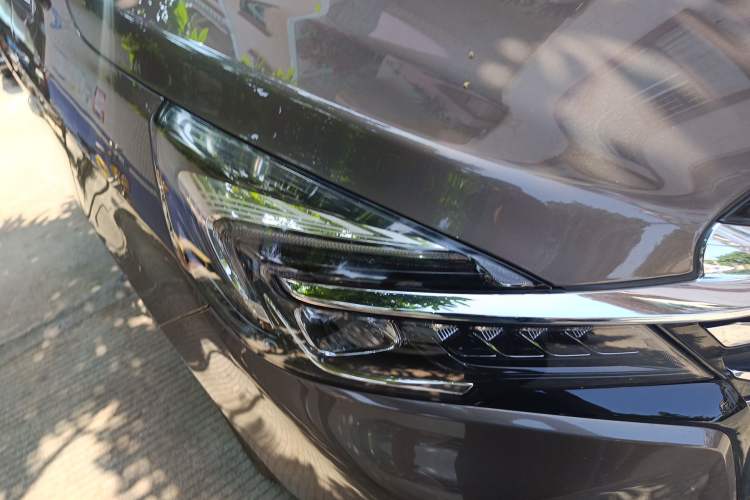 Used Buick GL8 2023 Land Executive Class Comfort Model