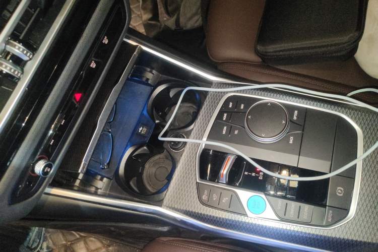 Used BMW i3 2023 eDrive 40 L Midnight Sports Package Gear Lever