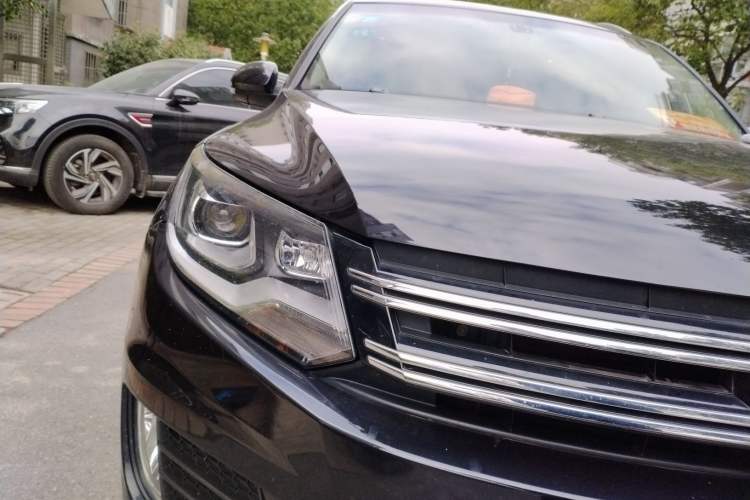 Used Volkswagen Tiguan 2015 1.8TSI Manual Two-Wheel-Drive Limited Edition
