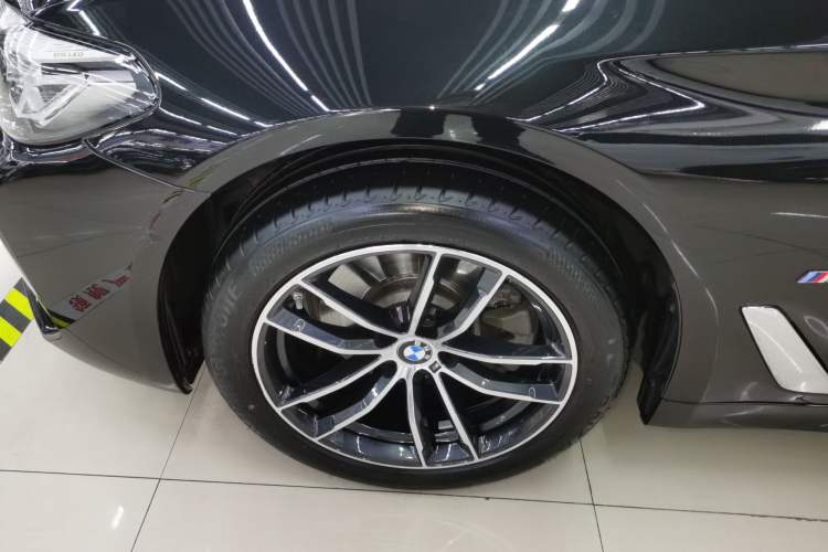 Used BMW 5 Series 2022 Second Facelift 525Li M Sport Package
