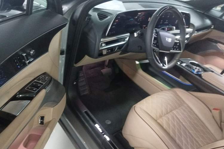 Used Cadillac LYRIQ 2022 Four-Wheel-Drive High-Performance Deluxe Edition