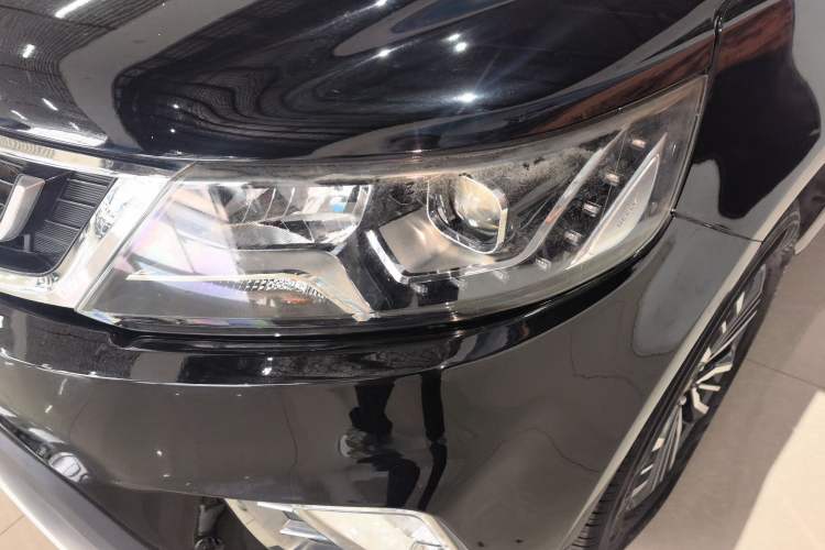 Used Geely Auto Vision X6 2016 1.8L Manual Luxury Model
