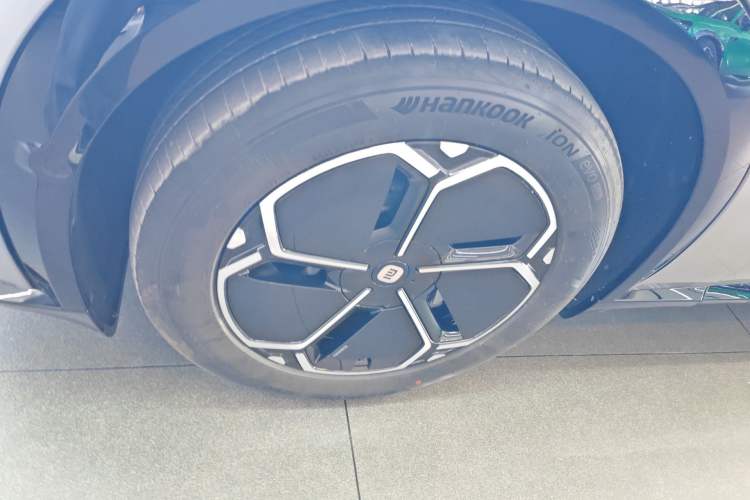 Used Xiaomi Auto YU7 2025 Ultra-Long Range All-Wheel Drive Pro Version