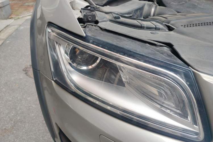 Used Audi Q5 2018 Collector's Edition 40 TFSI Technology Model
