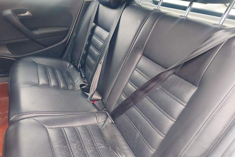 Used Volkswagen Polo 2014 1.6L Automatic Comfort Edition