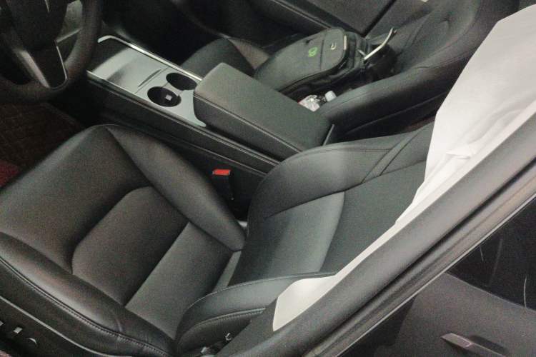 Used Tesla Model Y 2023 Rear-Wheel-Drive Version
