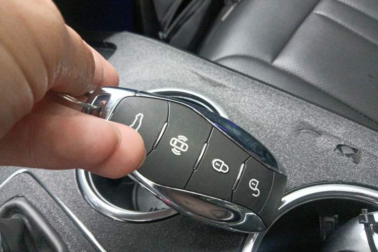 Used Hongqi HS3 2023 1.5T Two-Wheel Drive Shanwei Edition
