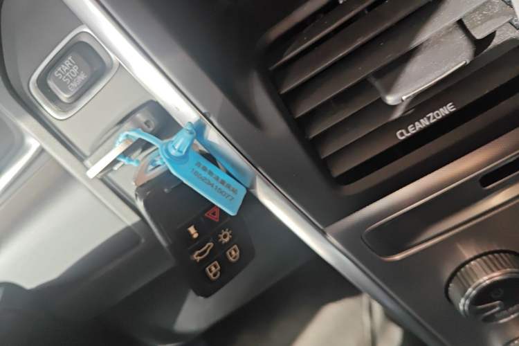 Used Volvo XC60 2017 T5 AWD Smart Upgrade Edition