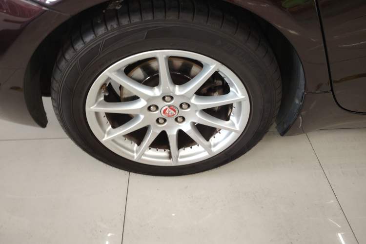 Used Jaguar XJ 2016 XJL 2.0T Two-Wheel-Drive Elegant Business Edition