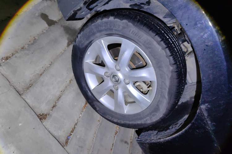 Used Nissan Sylphy 2012 Classic 1.6XE Manual Comfort Edition Right Front Wheel Hub