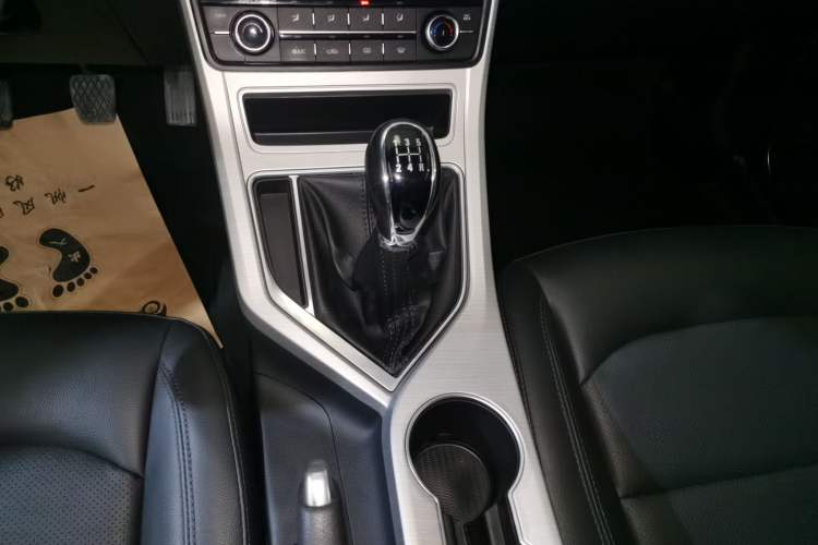 Used Geely Auto Vision 2018 1.5L Manual Happiness Edition Gear Lever