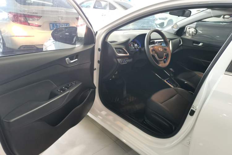 Used Hyundai Verna (new generation) 2020 1.4L CVT GLS Cool Edition
