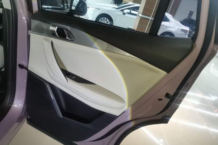 Used Lynk & Co 06 EM-P 2023 1.5T Remix PHEV Shero