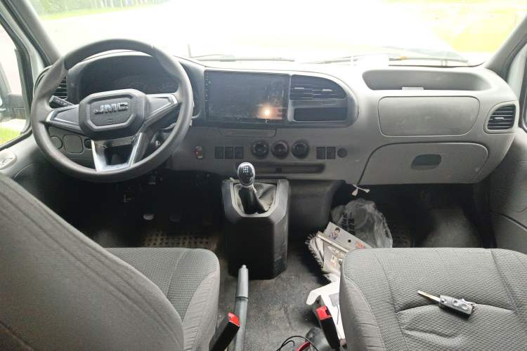 Used JMC Transit 2017 2.8T Commercial Version Long Wheelbase Mid-Roof 6/7/8-Seater JX493