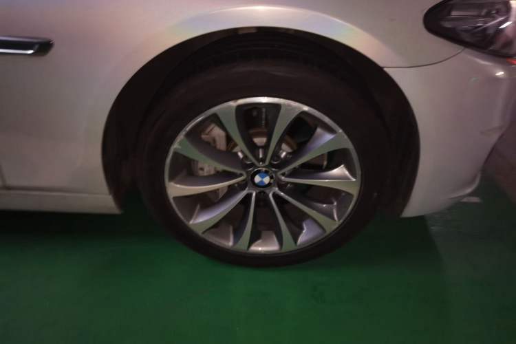 Used BMW 5 Series 2017 528Li Leading Model
