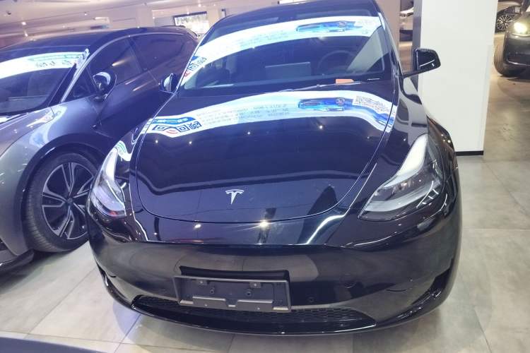 Used Tesla Model Y 2023 Rear-Wheel-Drive Version