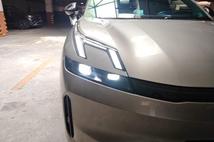 Used Lynk & Co 08 EM-P 2023 120km Long-Range Halo