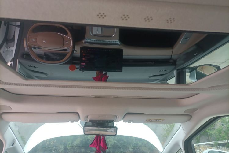 Used XPeng X9 2025 740 Ultra-Long Range Max Headliner