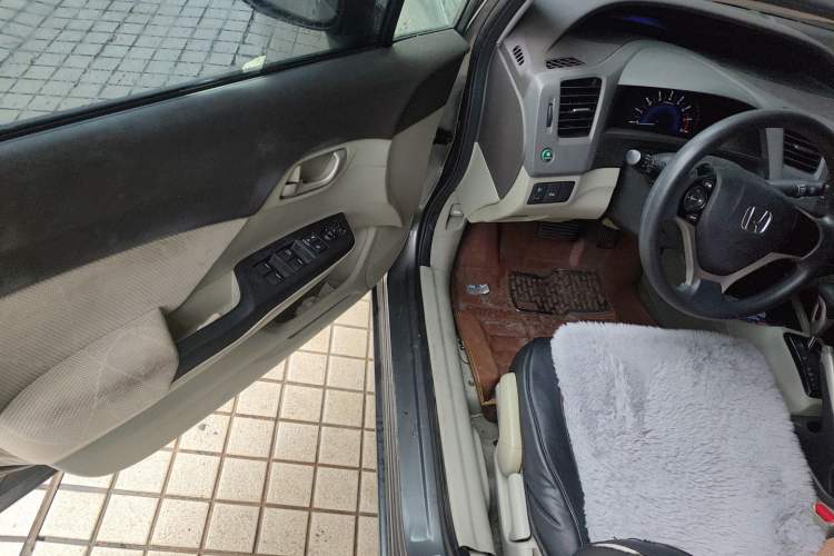 Used Honda Civic 2013 10th Anniversary 1.8L Automatic Comfort Version Driver Seat