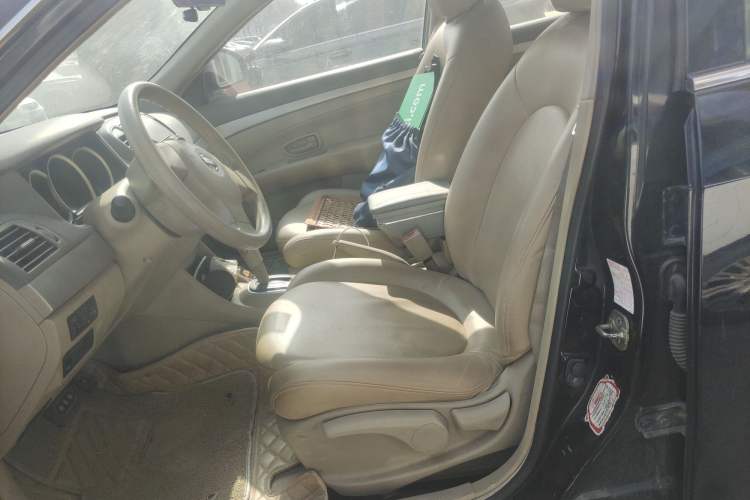 Used Nissan Sylphy 2012 Classic 1.6XE Automatic Comfort Edition Left Front Seat