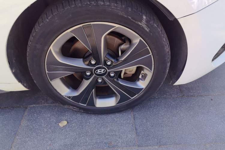 Used Hyundai Lafesta 2019 280TGDi Smart Speed Version China VI Standard Right Front Wheel Hub