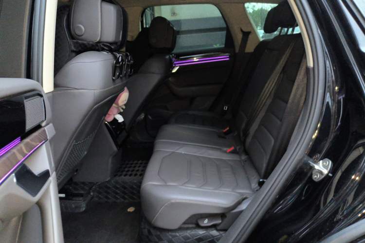 Used Volkswagen Touareg 2022 2.0 TSI RuiShang Edition Left Rear Seat