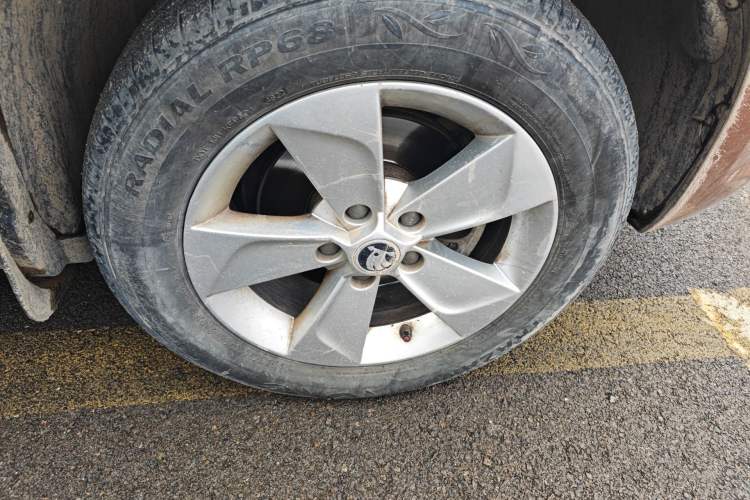 Used Skoda Yeti 2016 1.4TSI DSG Advanced Edition Right Front Wheel Hub