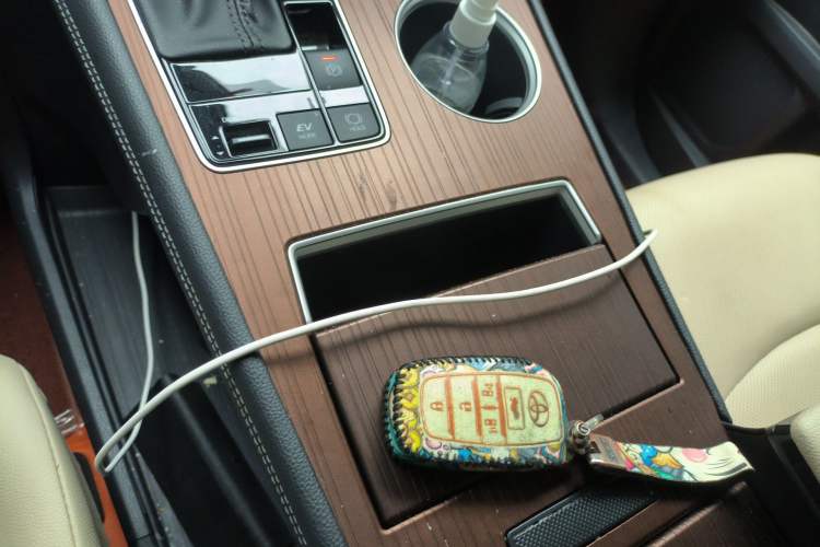 Used Toyota SIENNA 2021 2.5L Hybrid Luxury Edition Vehicle Key