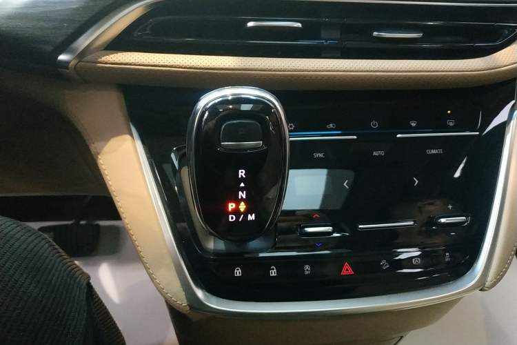 Used Buick GL8 2021 ES Land Cruiser 653T Luxury Edition