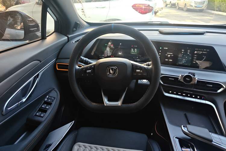 Used CHANGAN UNI-T 2022 1.5T Luxury Edition Steering Wheel