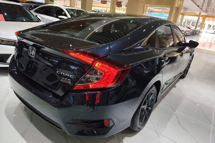 Used Honda Civic 2019 220TURBO CVT Dynamic Edition China VI Rear Right 45 Deg