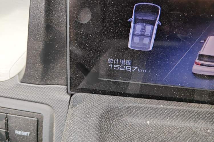 Used Wuling Hongguang MINIEV 2022 Macaron Fashion Edition Lithium-Nickel-Cobalt-Alpha-oxide Odometer Close Up