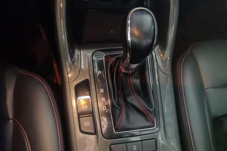 Used CHANGAN CS75 2017 Shangkui Edition 1.8T Automatic All-Wheel-Drive Elite Model

